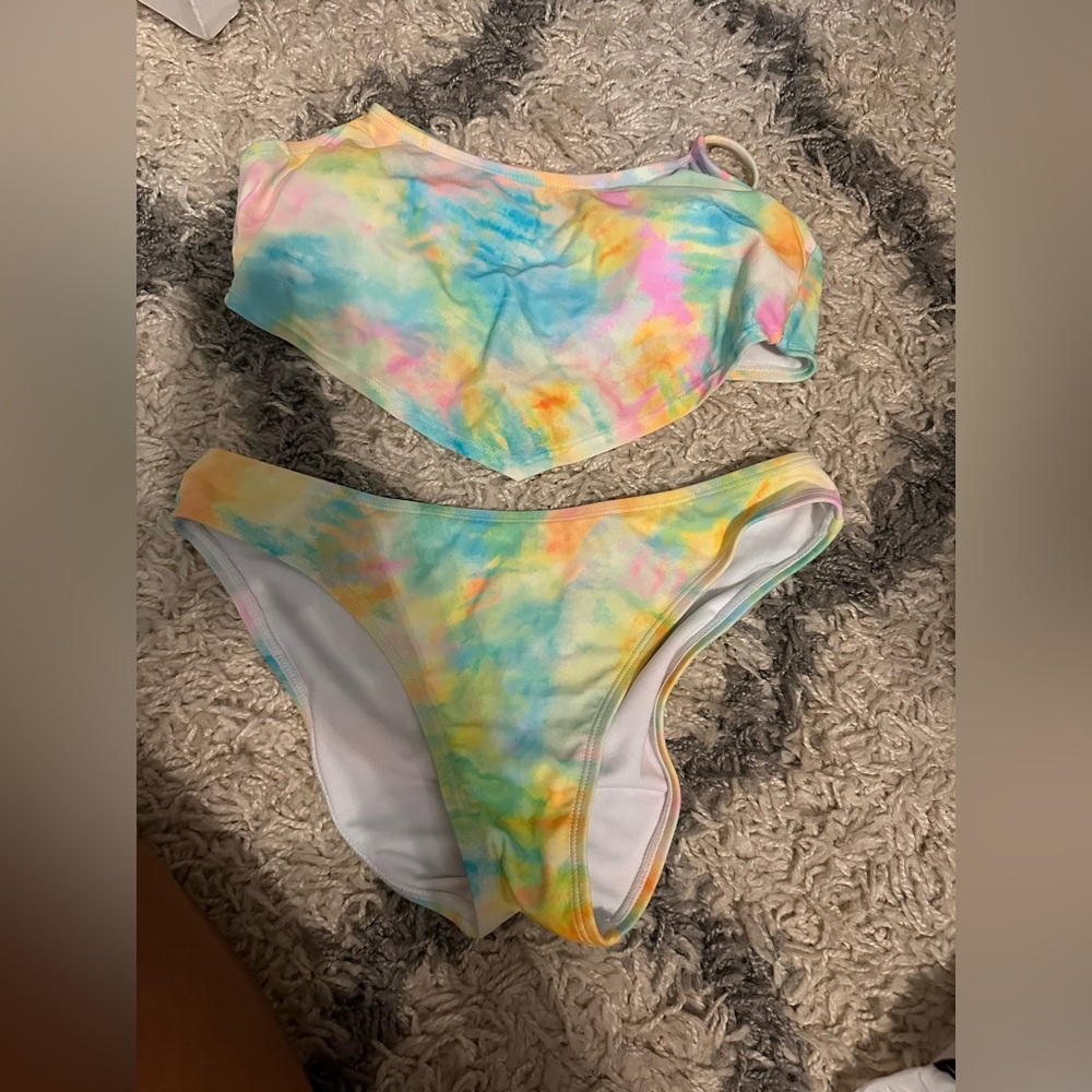 (NEVER WORN) Tie dye bathing suit